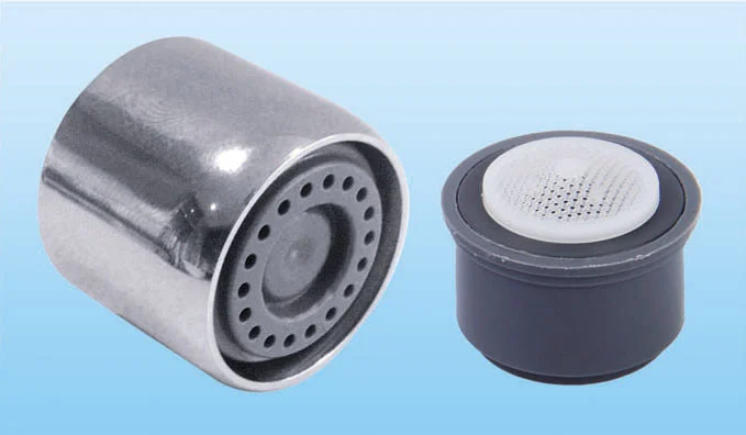 Faucet aerator