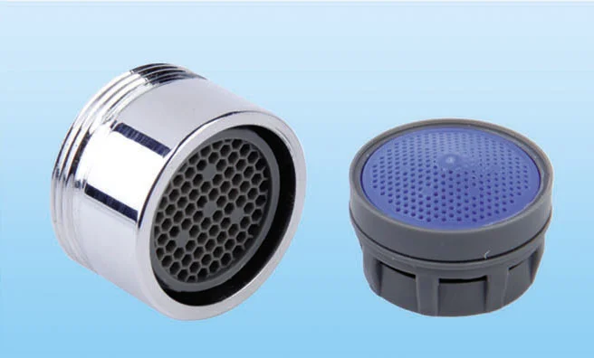 Faucet aerator